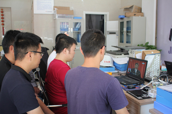 12 µÂÆËÖ®ÐǹÙÍø-²»·²³É¼¨·Ç·²,ÏàÐÅÆ·ÅƵÄʵÁ¦